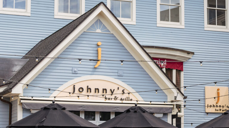 Johnny's Bar and Grille